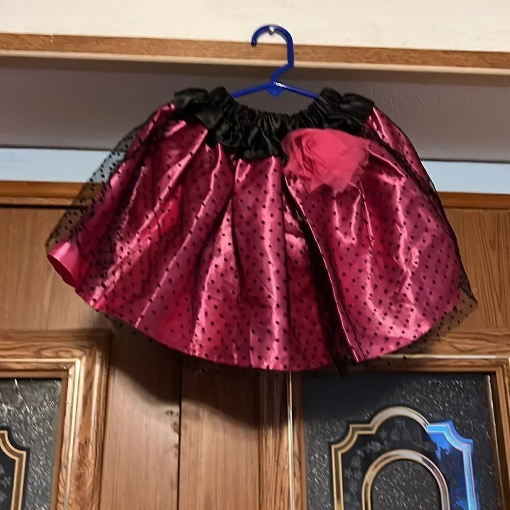 6 Little Girl Dress up Outfits